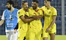 Violencia en el partido de Rosario Central vs. Peñarol en la Copa Libertadores.