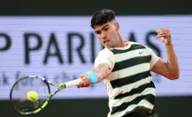 Carlos Alcaraz luce espectacular vestimenta en Roland Garros