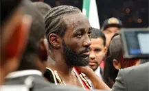 Terence Crawford es arrestado después de su desfile por vencer al Canelo