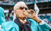 Los Dolphins de 1972 celebran: ya no hay invictos en la NFL