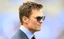 Kim Kardashian se incomoda al ser cuestionada por Tom Brady