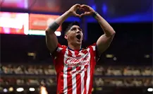 Alan Pulido se va de fiesta antes del Clásico Tapatío Alan Pulido se va de fiesta antes del Clásico Tapatío
