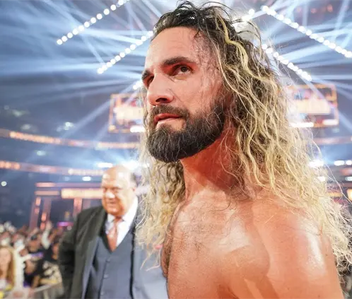 Seth Rollins estará fuera seis meses por su lesión en el hombro, quedando descartado para Wrestlemania 42. @WWE