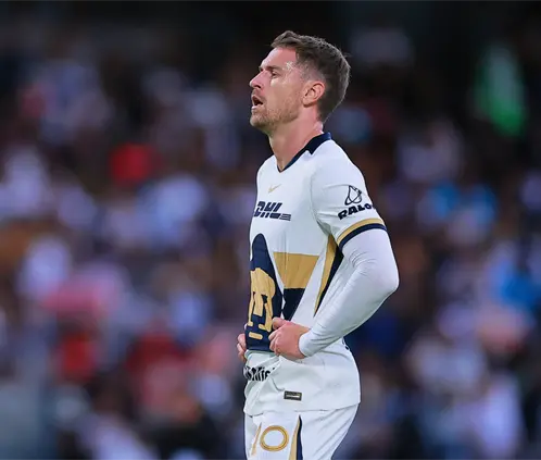 Aaron Ramsey habría tomado la decisión de romper su contrato con Pumas tras haber perdido a su perro en México. Getty Images