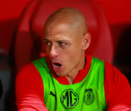 Chicharito multado por Chivas en una curiosa situación interna (Photo by Hector Vivas/Getty Images) Chicharito multado por Chivas en una curiosa situación interna (Photo by Hector Vivas/Getty Images)