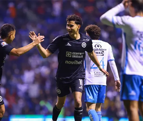 Cruz Azul vs. Pumas: ¿Cómo y dónde comprar boletos para la jornada 17 del Apertura 2025? (Getty Images-Agustín Cuevas)