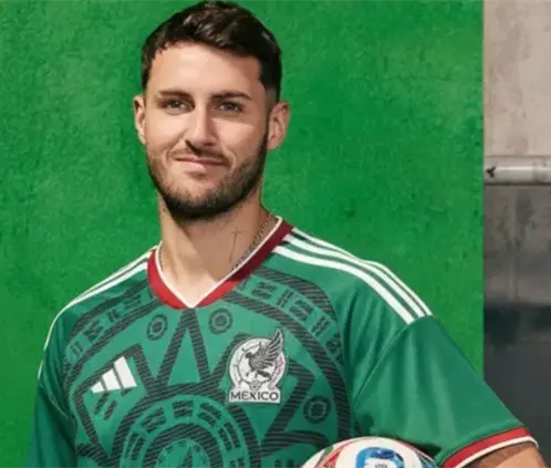 Por este motivo Santi Giménez no será convocado para la Fecha FIFA de noviembre Por este motivo Santi Giménez no será convocado para la Fecha FIFA de noviembre