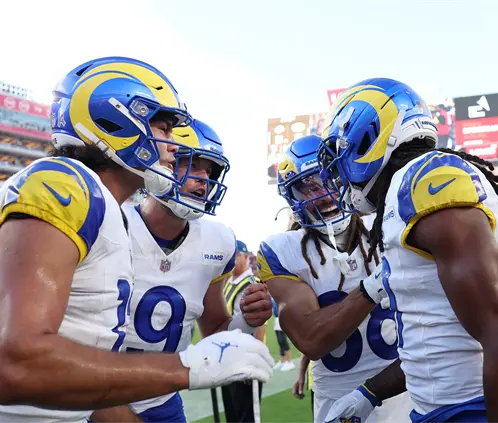 49ers y Rams luchan por título de división. Los Angeles Rams jugarán de visita para un enfrentamiento clave con San Francisco en el Levis Stadium, con el primer lugar de la NFC Oeste en juego. 49ers y Rams luchan por título de división. Los Angeles Rams jugarán de visita para un enfrentamiento clave con San Francisco en el Levis Stadium, con el primer lugar de la NFC Oeste en juego.
