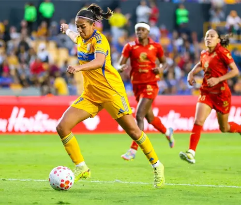 Las Amazonas siguen adelante en el Torneo (Nora Guerrero / POSTA Deportes) Las Amazonas siguen adelante en el Torneo (Nora Guerrero / POSTA Deportes)