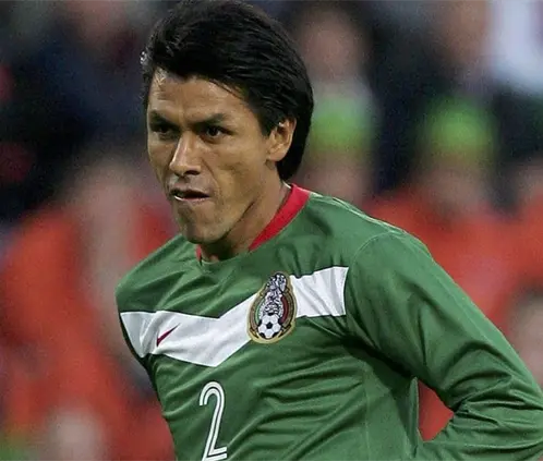 Claudio Suárez espera que los seleccionados nacionales reaccionen ante el reto de jugar un Mundial (Getty Images) Claudio Suárez espera que los seleccionados nacionales reaccionen ante el reto de jugar un Mundial (Getty Images)