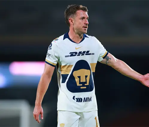 Aaron Ramsey se sumó al cuerpo técnico de la Selección de Gales tras haber roto su contrato con los Pumas en México. Getty Images Aaron Ramsey se sumó al cuerpo técnico de la Selección de Gales tras haber roto su contrato con los Pumas en México. Getty Images