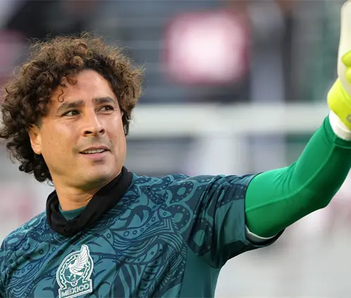 Aún no está definido el futuro de Memo Ochoa en el Tricolor, pero diversos factores podría colocarlo en su sexta Copa del Mundo. Aún no está definido el futuro de Memo Ochoa en el Tricolor, pero diversos factores podría colocarlo en su sexta Copa del Mundo.