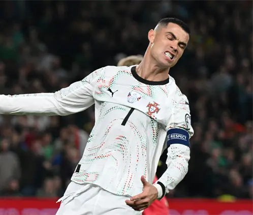 Cristiano Ronaldo se perdería los dos primeros juegos del Mundial de 2026, por su expulsión ante Irlanda. Getty Images Cristiano Ronaldo se perdería los dos primeros juegos del Mundial de 2026, por su expulsión ante Irlanda. Getty Images