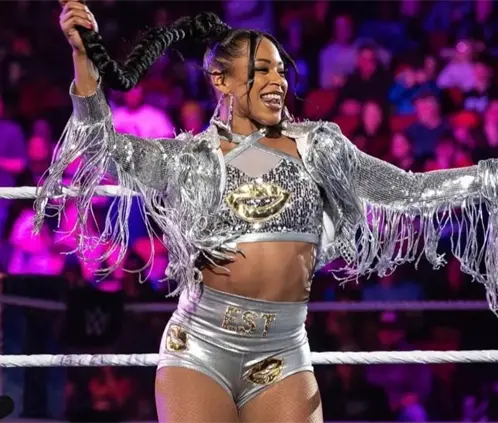 Bianca Belair reveló que no ha podido volver a luchar en WWE al haber roto una articulación de la mano en Wrestlemania 41. @WWE