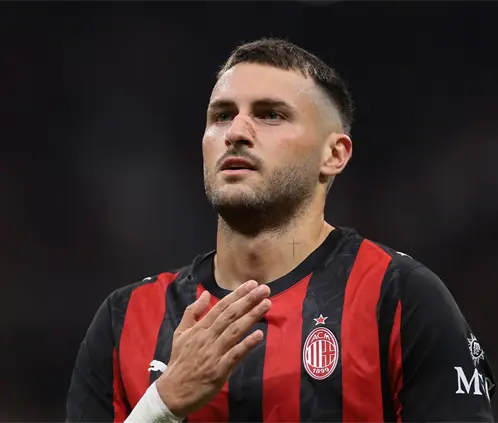 Dos clubes de la Premier League pelean por Santiago Giménez (Photo by Jonathan Moscrop/Getty Images)