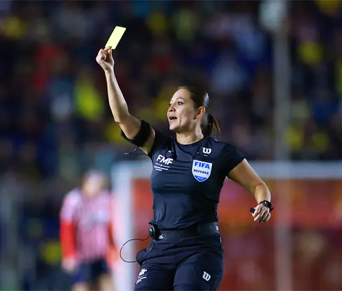 Francia González será la encargada de pitar la Final de Vuelta entre Tigres Femenil y América. Getty Images
