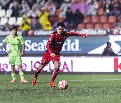 Gilberto Mora lo hizo como el Loco Abreu, penal a lo panenka con apenas 17 años Gilberto Mora lo hizo como el Loco Abreu, penal a lo panenka con apenas 17 años