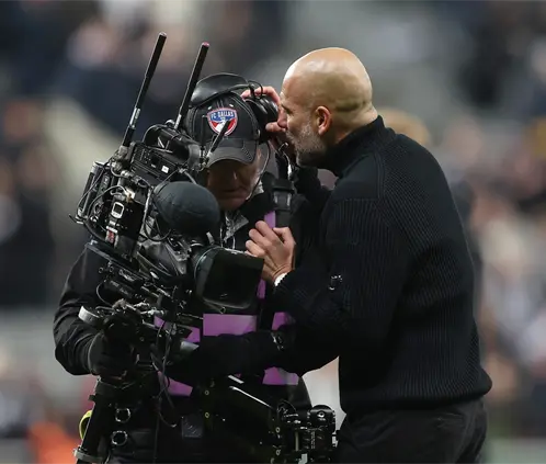 Guardiola estalla tras la caída del City: tensión total en St. James’ Park . (Photo by George Wood/Getty Images) Guardiola estalla tras la caída del City: tensión total en St. James’ Park . (Photo by George Wood/Getty Images)