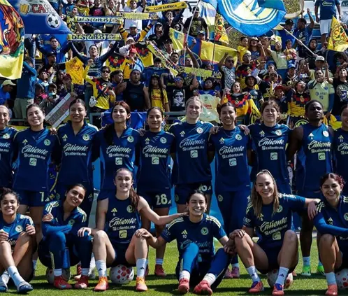 América Femenil recibe visita especial de cara a la final de vuelta ante Tigres  (Club América Femenil)