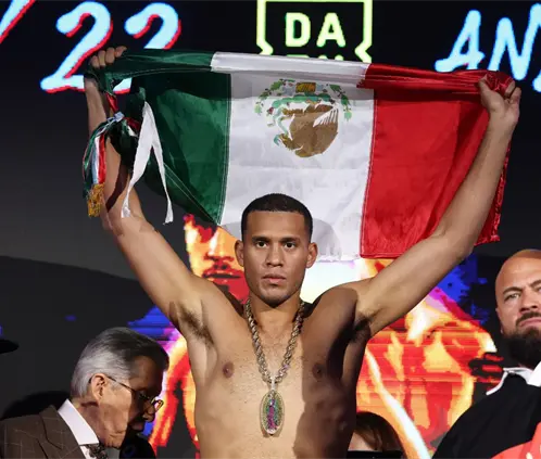 David Benavidez gana, sigue invcito y anuncia su próxima pelea (Getty Images)