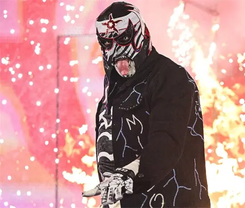 Penta se colocó entre las 10 Superestrellas con mayores ventas en WWE del 2025. @WWE