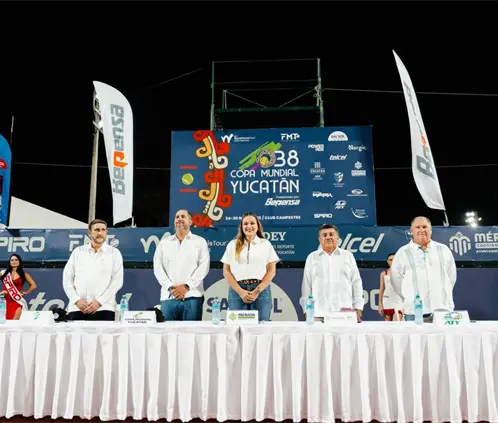 La Copa Mundial Yucatán, el torneo juvenil de tenis más importante de la región, fue inaugurado con 41 países participantes. La Copa Mundial Yucatán, el torneo juvenil de tenis más importante de la región, fue inaugurado con 41 países participantes.
