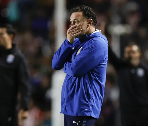 Chivas desafía las maldiciones: ¿están listos para romper la historia? (Photo by Rodrigo Oropeza/Getty Images) Chivas desafía las maldiciones: ¿están listos para romper la historia? (Photo by Rodrigo Oropeza/Getty Images)