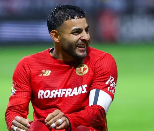 Alexis Vega y las posibilidades de jugar la vuelta de cuartos de final en Toluca  (Photo by Agustin Cuevas/Getty Images)