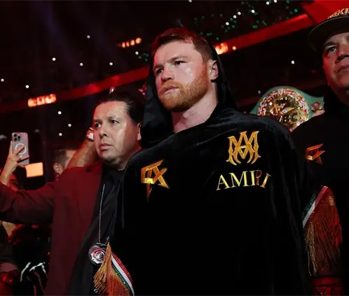 Canelo Álvarez sale del top mundial tras perder con Terence Crawford (Photo by Sarah Stier/Getty Images for Netflix)