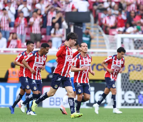 Las Chivas ya tendrían acordado firmar con Nike para la temporada 2026-2027. Getty Images