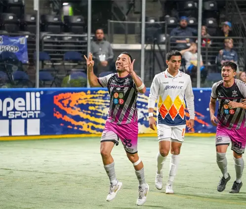 Fox Sports logró conseguir los derechos de la MASL para el cierre del 2025, evitando quedarse sin futbol. @Empire_Strykers Fox Sports logró conseguir los derechos de la MASL para el cierre del 2025, evitando quedarse sin futbol. @Empire_Strykers