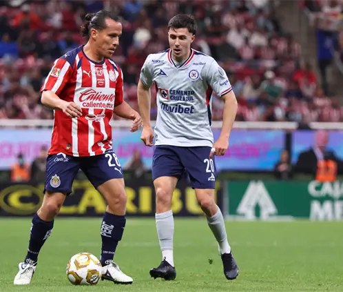 Cruz Azul y Chivas igualaron 0-0 en la Ida. Getty Images