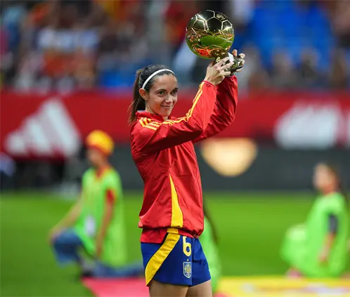 Aitana Bonmatí, actual Balón de Oro, confirmó que debutará como comentarista con TUDN en el Mundial de 2026. Getty Images