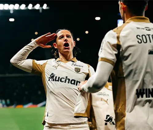 El Lens se convirtió en el sorpresivo líder de la Ligue 1 gracias a un doblete de Florian Thauvin. @RCLens