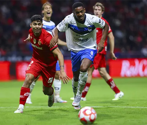 Toluca vs Monterrey: ¿Cómo y dónde ver la semifinal de vuelta en el Nemesio Diez?  (Photo by Agustin Cuevas/Getty Images)