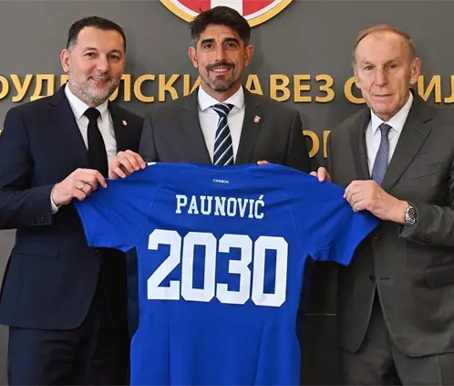 Veljko Paunovic renovó con la Selección de Serbia hasta el año 2030. @FSSrbije