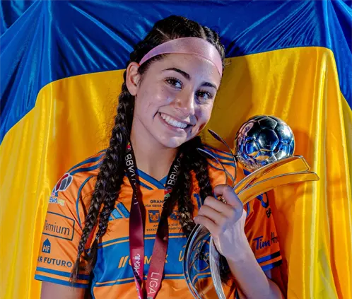 Mia Villalpando ya tiene arreglado jugar con la UCLA en Estados Unidos para el 2026. @TigresFemenil