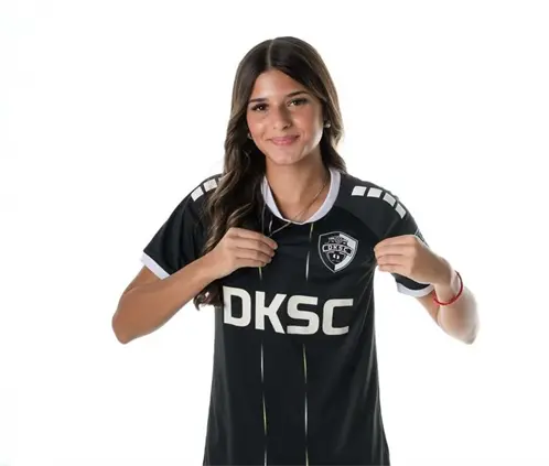 Mya Pérez llegará al América con la experiencia de ser seleccionada mexicana a nivel juvenil. @dksclub Mya Pérez llegará al América con la experiencia de ser seleccionada mexicana a nivel juvenil. @dksclub