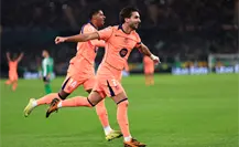 Barcelona vence 5 - 3 al Real Betis y se aleja del Real Madrid en la cima de la tabla en España Barcelona vence 5 - 3 al Real Betis y se aleja del Real Madrid en la cima de la tabla en España