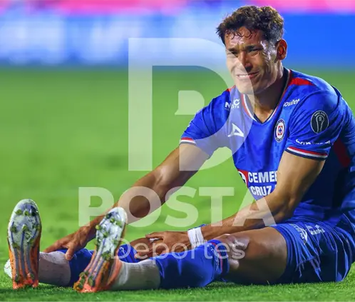 Chiquete es el segundo jugador de Cruz Azul que termina con fractura el torneo (Ricardo Rodríguez / POSTA Deportes) Chiquete es el segundo jugador de Cruz Azul que termina con fractura el torneo (Ricardo Rodríguez / POSTA Deportes)