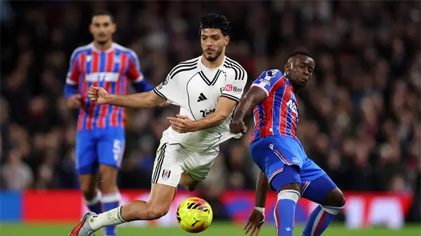 Crystal Palace vence a Fulham pese a la asistencia de Raúl Jiménez