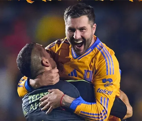 Gignac y Nahuel Guzmán festejando (Club Tigres X)