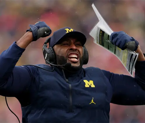 Se ocultó la identidad de quien sostuvo una relación con Sherrone Moore, la cual violó los reglamentos de Michigan (Getty Image) Se ocultó la identidad de quien sostuvo una relación con Sherrone Moore, la cual violó los reglamentos de Michigan (Getty Image)