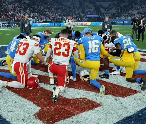 Chiefs y Chargers protagonizan duelo divisional en la NFL Chiefs y Chargers protagonizan duelo divisional en la NFL