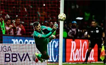 Luis García después de ser bicampeón con Toluca: contento por haber tapado los penales Luis García después de ser bicampeón con Toluca: contento por haber tapado los penales