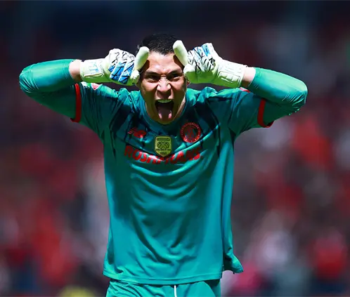 Hugo González conquistó su tercer título de la Liga MX, todos ellos como arquero suplente. Getty Images Hugo González conquistó su tercer título de la Liga MX, todos ellos como arquero suplente. Getty Images