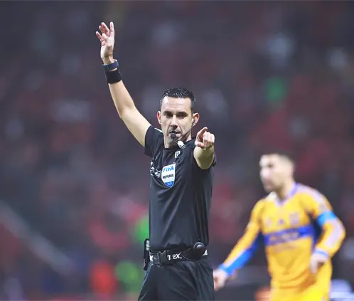 Pese a sus errores en la Final del Apertura 2025, César Ramos es la gran apuesta del arbitraje mexicano para el Mundial de 2026. Getty Images Pese a sus errores en la Final del Apertura 2025, César Ramos es la gran apuesta del arbitraje mexicano para el Mundial de 2026. Getty Images
