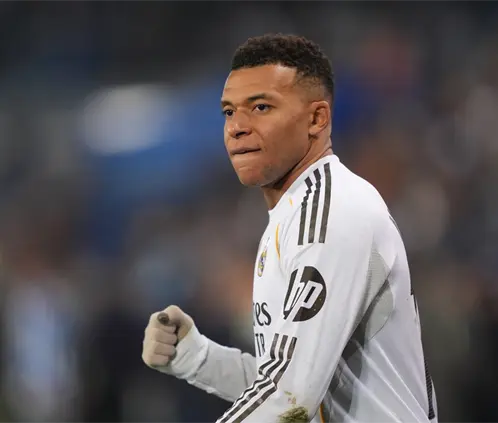 Tras meses de disputa, el tribunal laboral ordenó pagarle cerca de 60 millones de euros al hoy jugador del Madrid (Photo by Juan Manuel Serrano Arce/Getty Images) Tras meses de disputa, el tribunal laboral ordenó pagarle cerca de 60 millones de euros al hoy jugador del Madrid (Photo by Juan Manuel Serrano Arce/Getty Images)