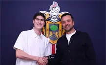 Chivas renueva a Hormiga González tras su gran temporada Chivas renueva a Hormiga González tras su gran temporada